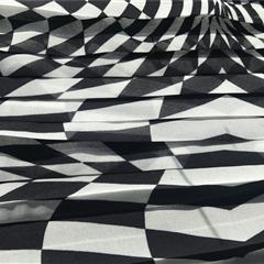 黑色褶皱花印花